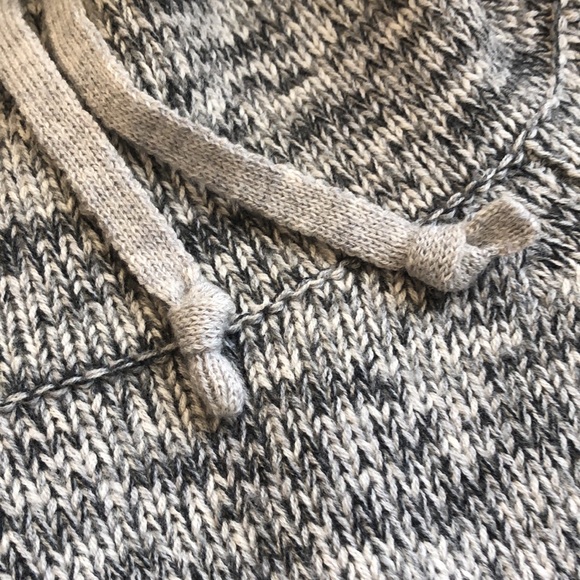 Athleta Traverse City merino wool cowl neck sweater in a marled gray color - Picture 8 of 12